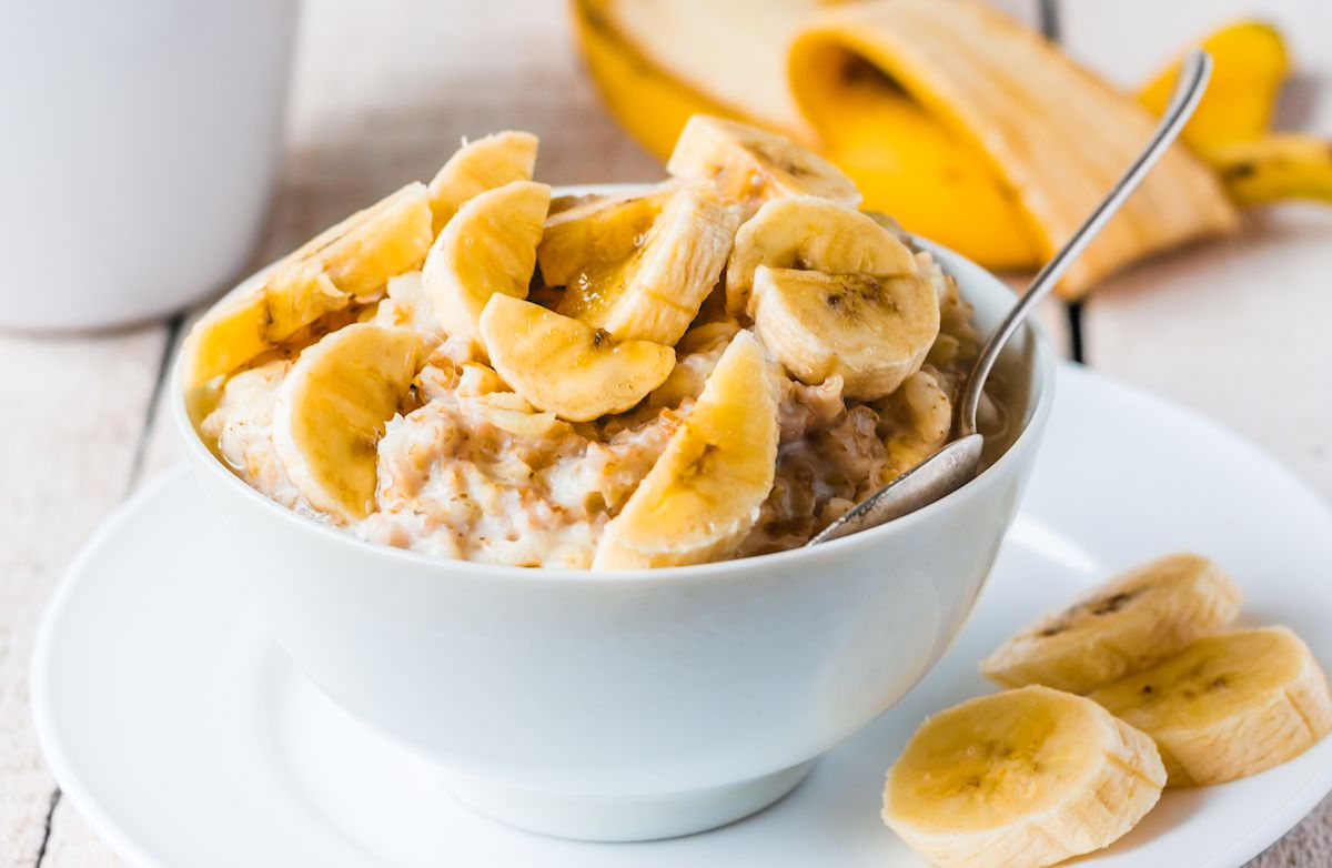 Peanut butter oatmeal with sliced banana