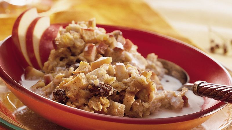 Apple oatmeal with almonds and honey